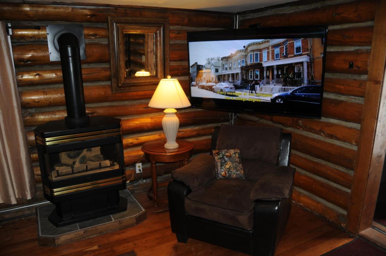 Yellowstone - Adults Only - Have Kitchens